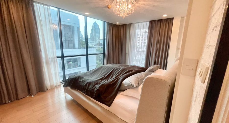 For sale 1 bed condo in Khlong Toei, Bangkok