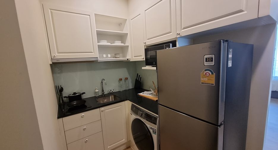 For sale 2 bedrooms condo in Watthana, Bangkok