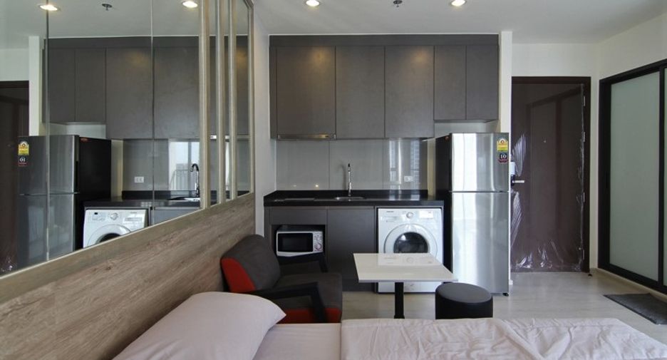 For sale 1 Beds condo in Huai Khwang, Bangkok