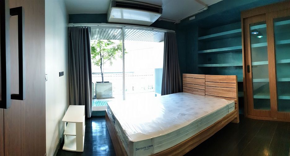 À vendre 3 chambres condo à Watthana, Bangkok