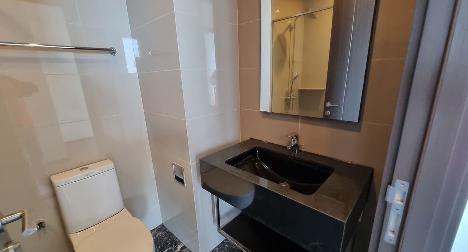 Condo en venta de 2 habitaciones en Khlong Toei, Bangkok