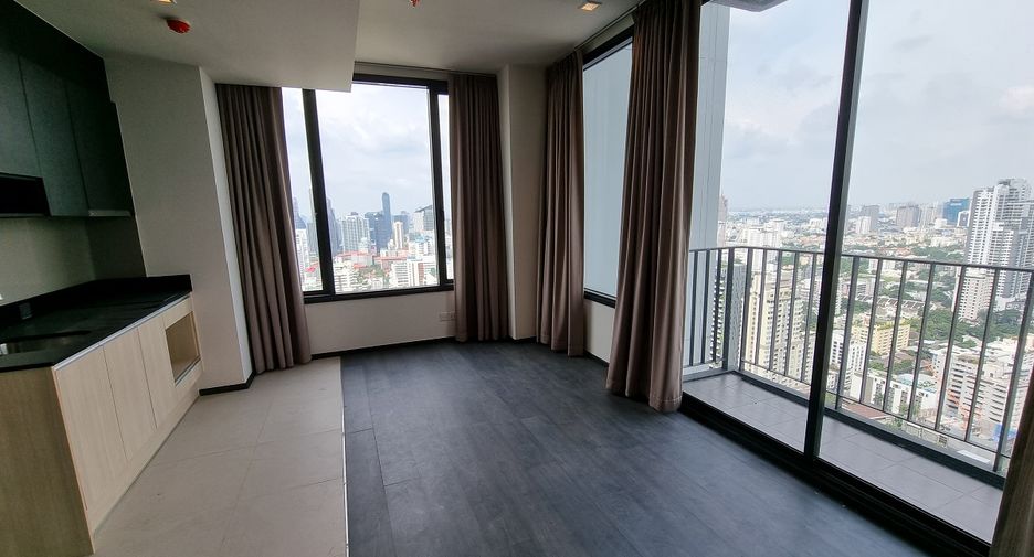 Condo en venta de 2 habitaciones en Khlong Toei, Bangkok
