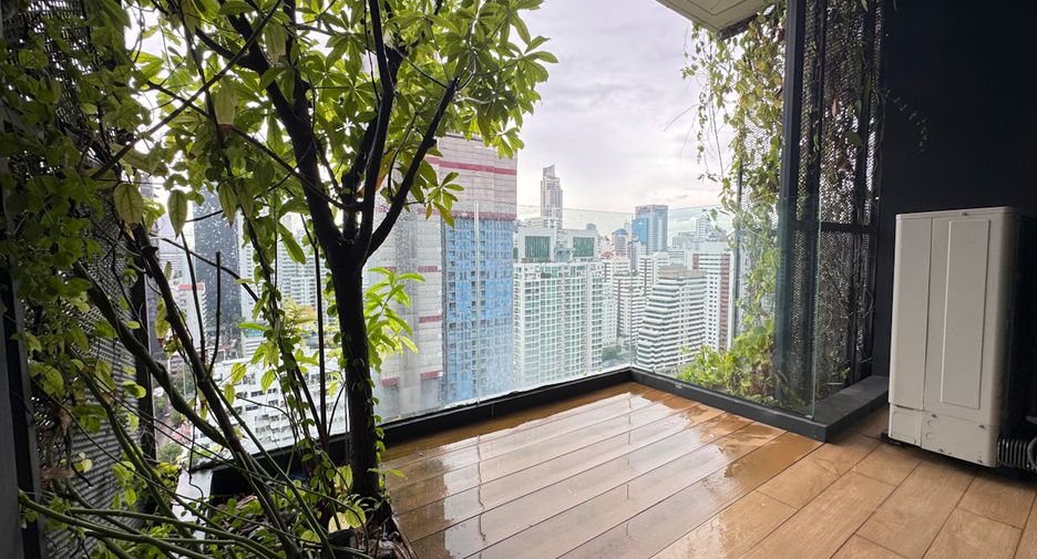 À vendre 2 chambres condo à Watthana, Bangkok
