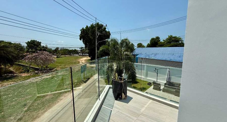 Casa en venta de 3 habitaciones en Bang Lamung, Chonburi
