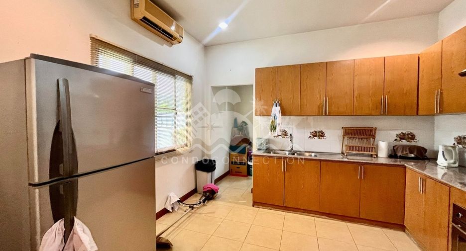 À vendre et à louer 3 chambres maison à Bang Lamung, Chonburi