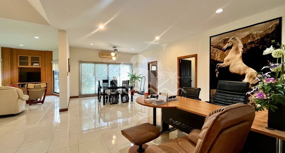 À vendre et à louer 3 chambres maison à Bang Lamung, Chonburi