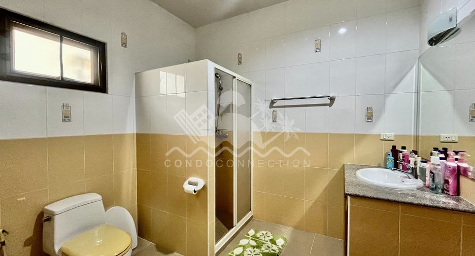 À vendre et à louer 3 chambres maison à Bang Lamung, Chonburi