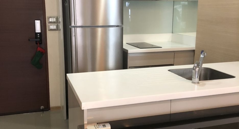 For sale 1 bed condo in Watthana, Bangkok