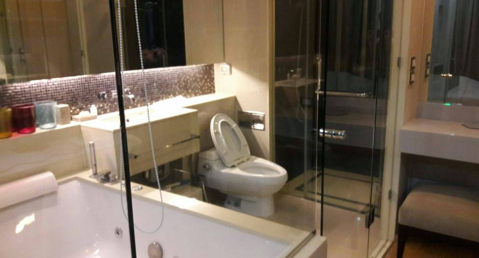 For sale 1 bed condo in Watthana, Bangkok