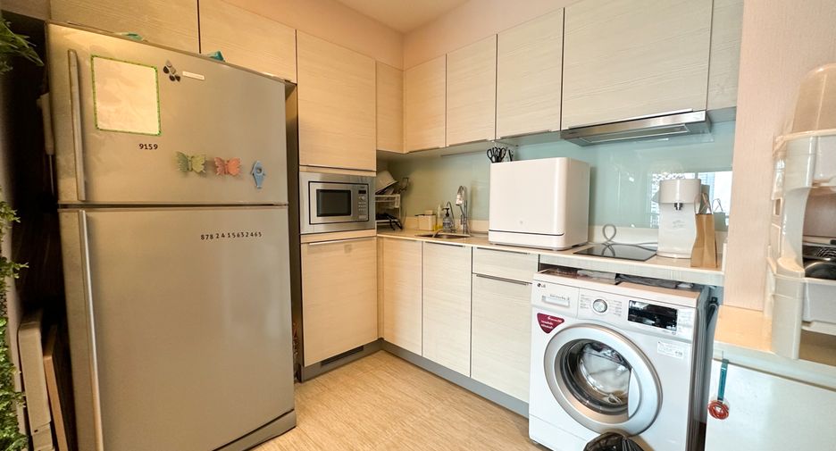 For sale 2 bedrooms condo in Watthana, Bangkok