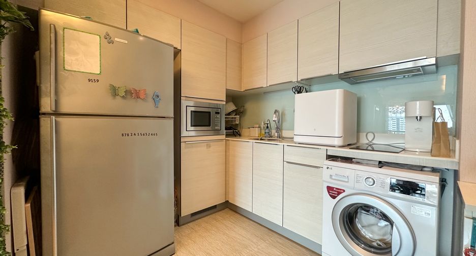 For sale 2 bedrooms condo in Watthana, Bangkok
