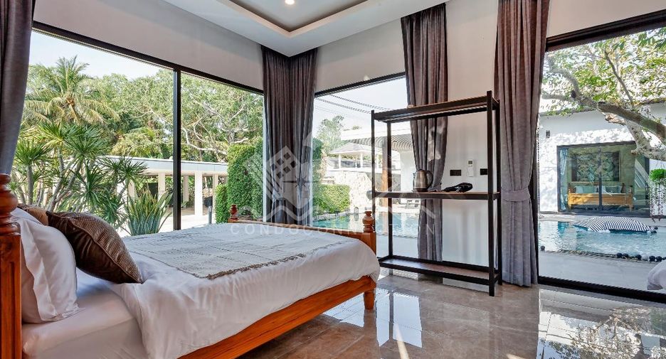 Casa en alquiler de 5 habitaciones en Bang Lamung, Chonburi