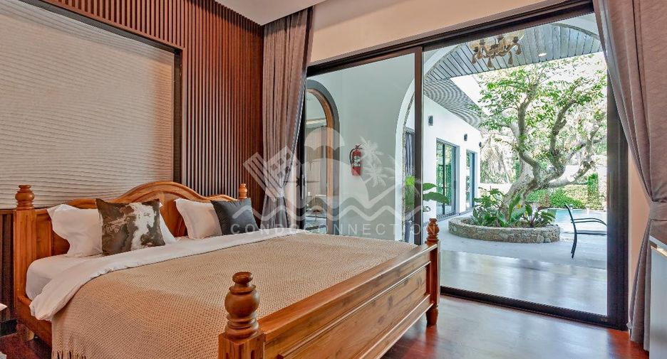 Casa en alquiler de 5 habitaciones en Bang Lamung, Chonburi