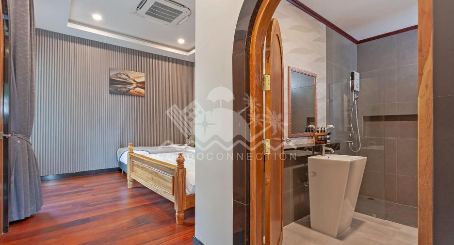 Casa en alquiler de 5 habitaciones en Bang Lamung, Chonburi