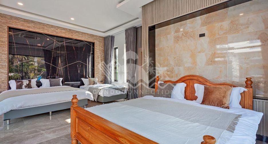Casa en alquiler de 5 habitaciones en Bang Lamung, Chonburi