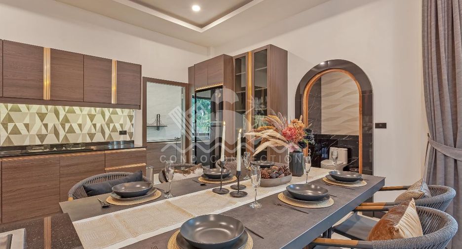 Casa en alquiler de 5 habitaciones en Bang Lamung, Chonburi