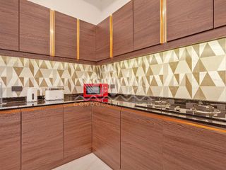 Haus zur Miete mit 5 Zimmer in Bang Lamung, Chonburi