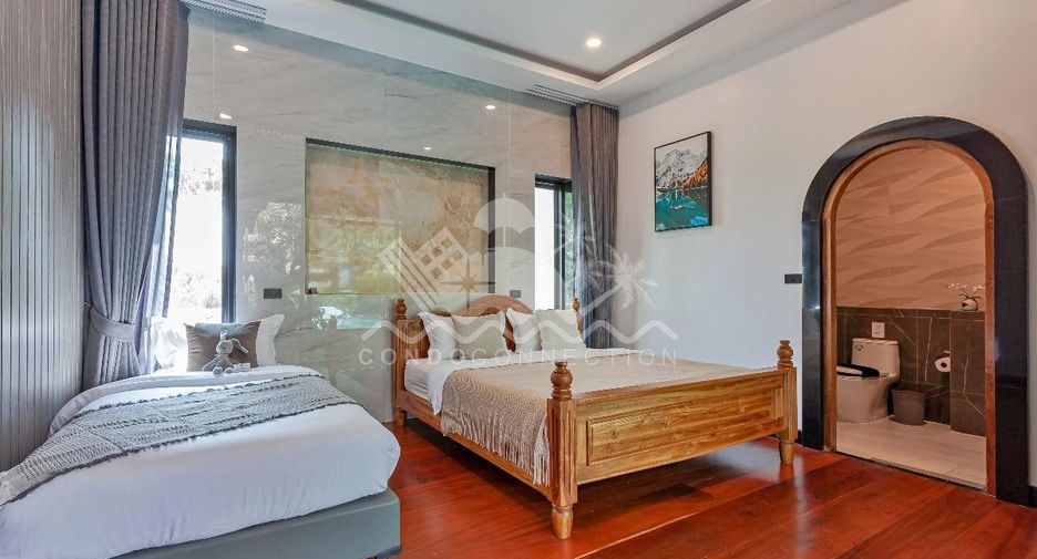Casa en alquiler de 5 habitaciones en Bang Lamung, Chonburi