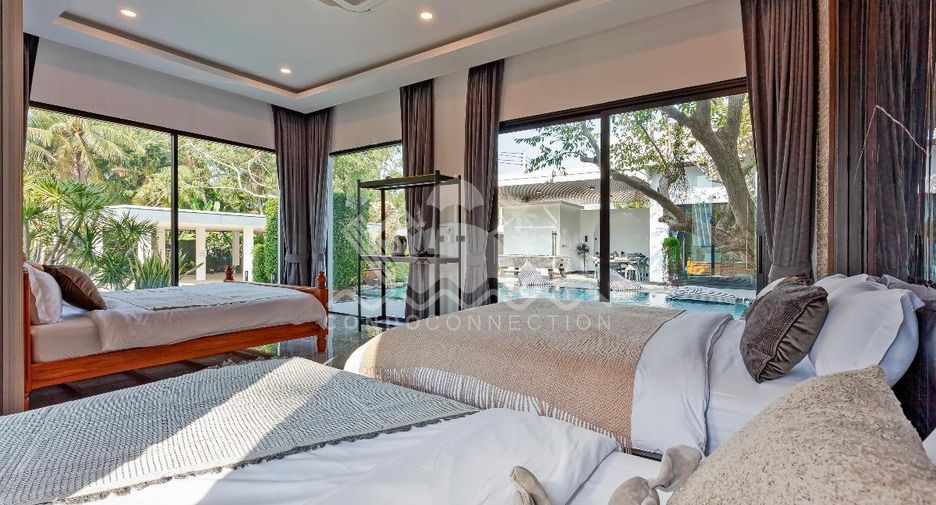 Casa en alquiler de 5 habitaciones en Bang Lamung, Chonburi