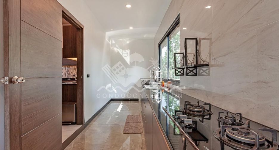 Casa en alquiler de 5 habitaciones en Bang Lamung, Chonburi