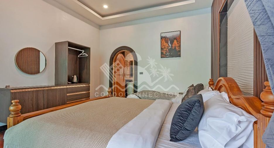 Casa en alquiler de 5 habitaciones en Bang Lamung, Chonburi