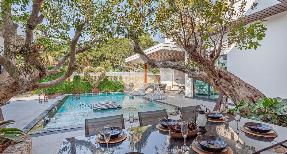 Casa en alquiler de 5 habitaciones en Bang Lamung, Chonburi