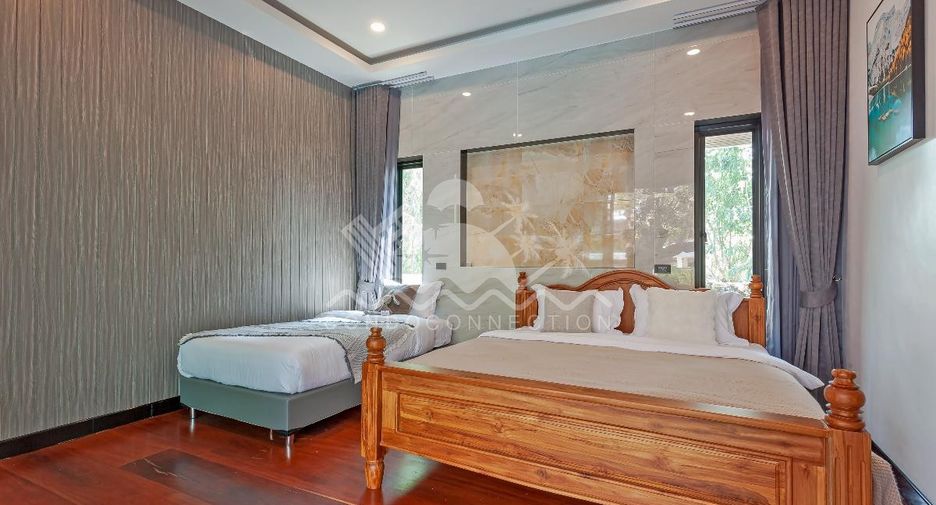 Casa en alquiler de 5 habitaciones en Bang Lamung, Chonburi