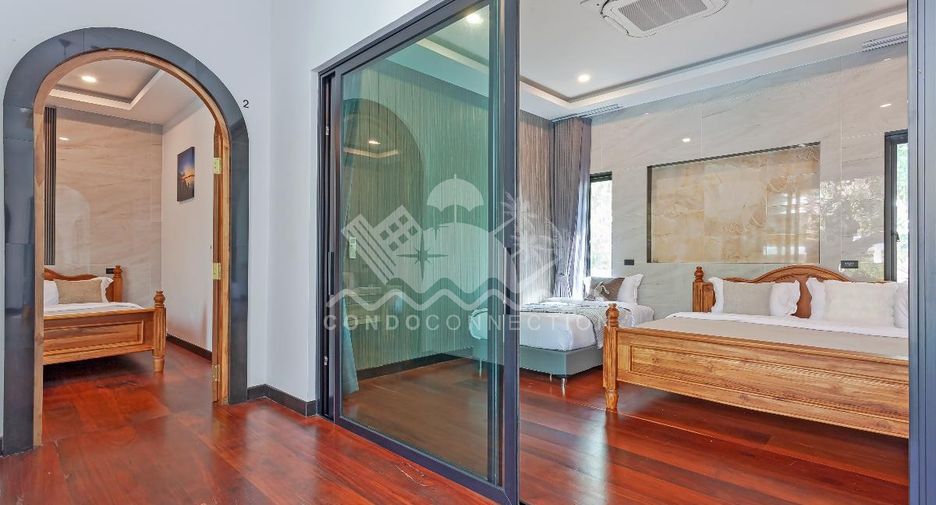 Casa en alquiler de 5 habitaciones en Bang Lamung, Chonburi