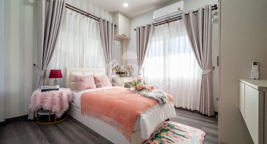 For sale 4 bedrooms house in Bang Lamung, Chonburi