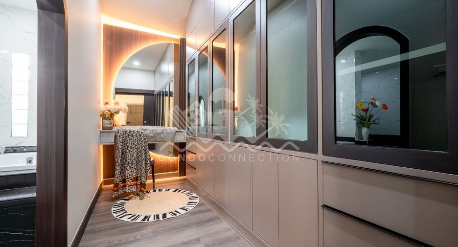 For sale 4 bedrooms house in Bang Lamung, Chonburi