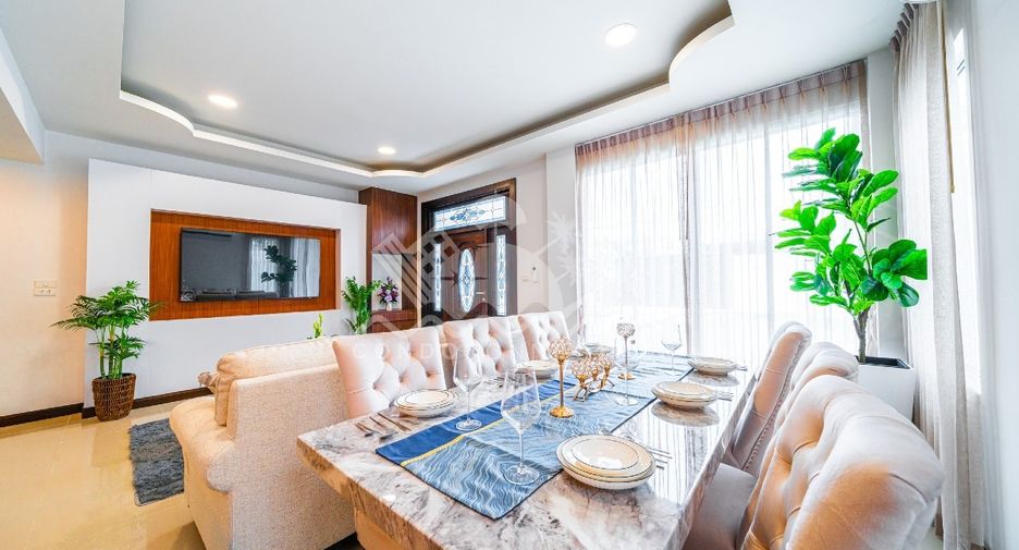 For sale 5 bedrooms house in Bang Lamung, Chonburi