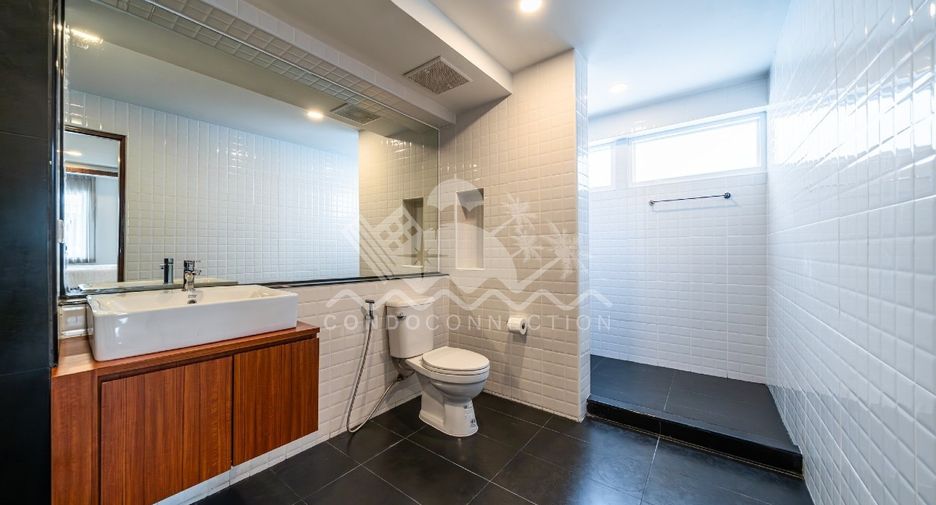 For sale 5 bedrooms house in Bang Lamung, Chonburi