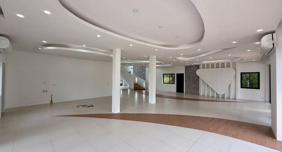 Продажа 4 спальни дом в Банг Ламунг, Чонбури