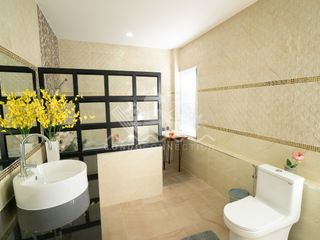 Casa en venta y en alquiler de 6 habitaciones en Bang Lamung, Chonburi