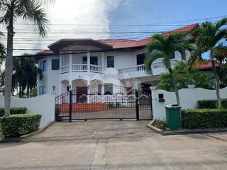 For Rent 4 Bedroom House In Bang Lamung, Chonburi