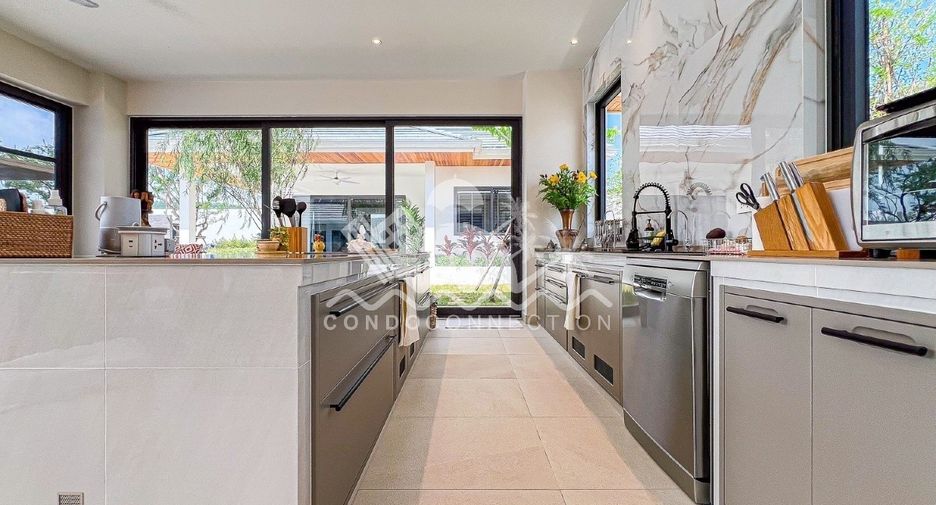 For sale 5 ベッドルーム house in Bang Lamung, Chonburi