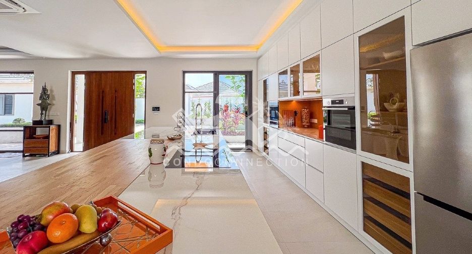 For sale 5 ベッドルーム house in Bang Lamung, Chonburi