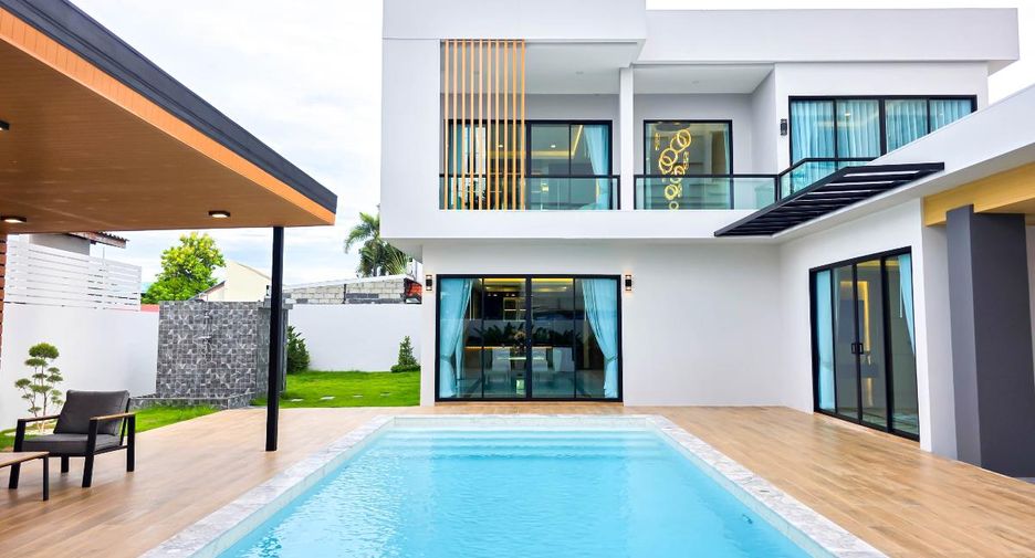 Casa en venta de 5 habitaciones en Bang Lamung, Chonburi