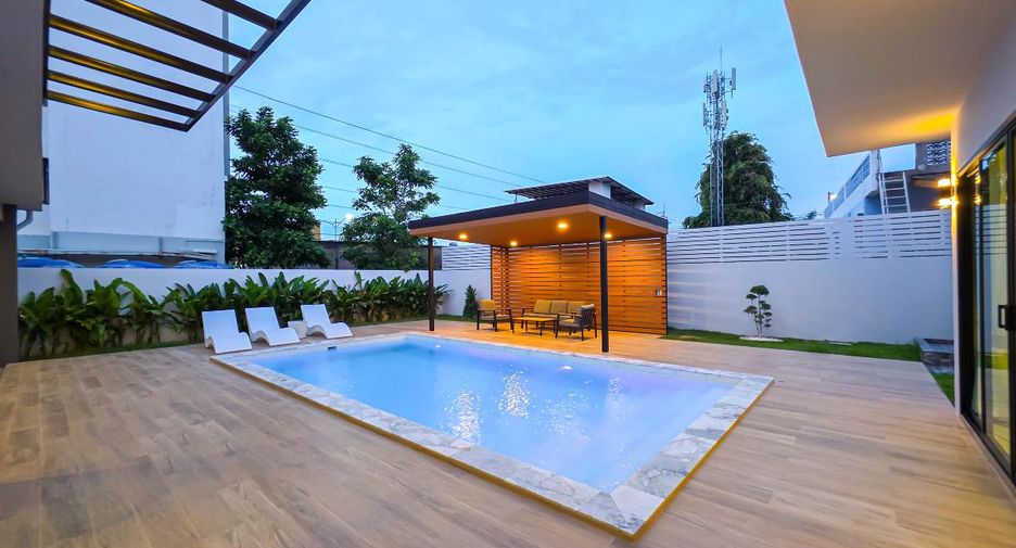 Casa en venta de 5 habitaciones en Bang Lamung, Chonburi