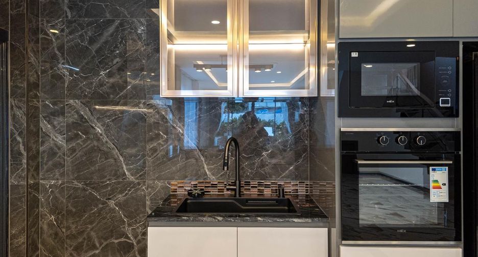 Casa en venta de 5 habitaciones en Bang Lamung, Chonburi