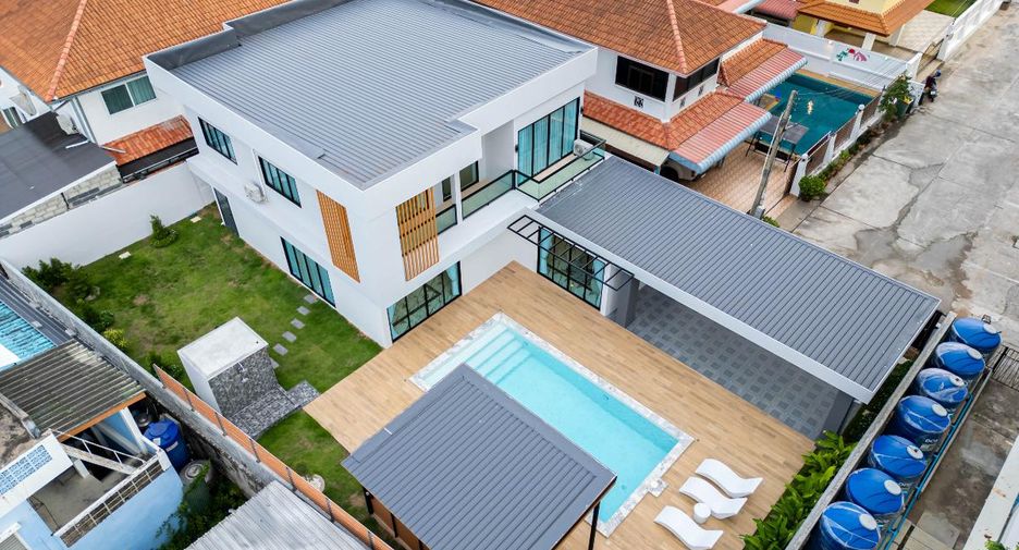 Casa en venta de 5 habitaciones en Bang Lamung, Chonburi