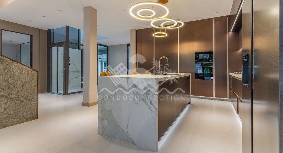 For sale 7 ベッドルーム house in Sattahip, Chonburi