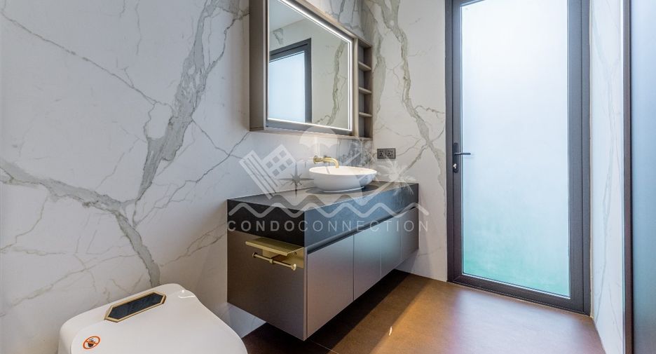 For sale 7 ベッドルーム house in Sattahip, Chonburi