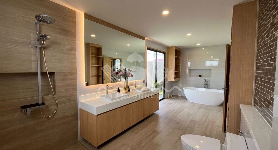 For sale and for rent 4 bedrooms house in Bang Lamung, Chonburi