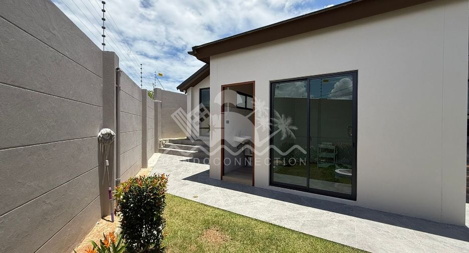 For sale and for rent 4 bedrooms house in Bang Lamung, Chonburi