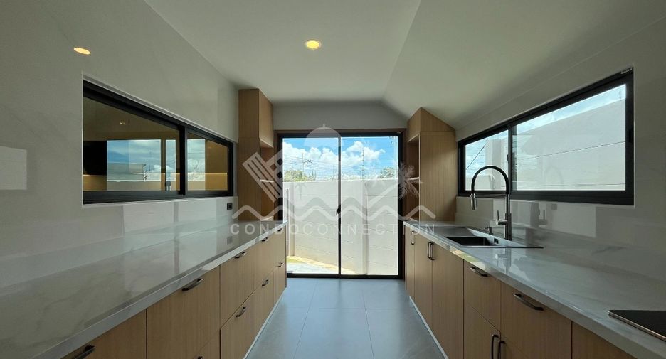 For sale and for rent 4 bedrooms house in Bang Lamung, Chonburi