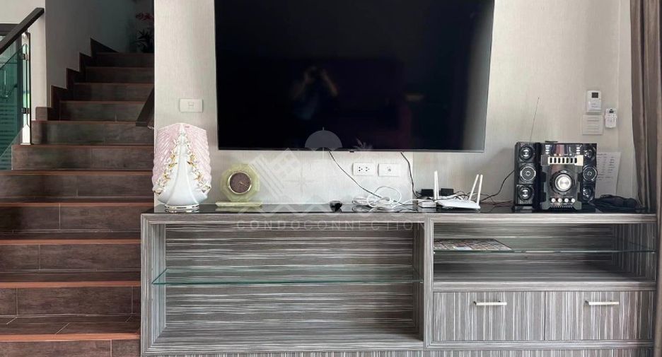出售 和 出租 4 卧室 独立屋 在 Bang Lamung, Chon Buri