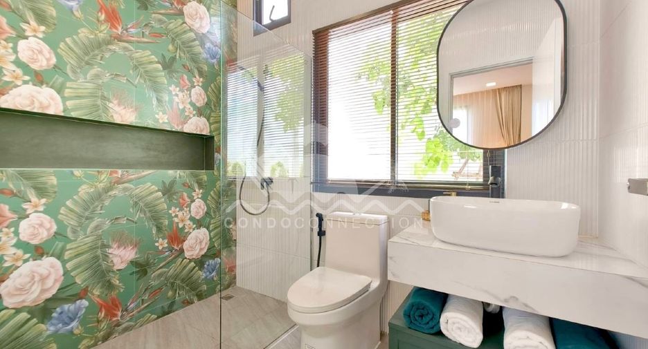 For sale そして for rent 4 ベッドルーム house in Sattahip, Chonburi