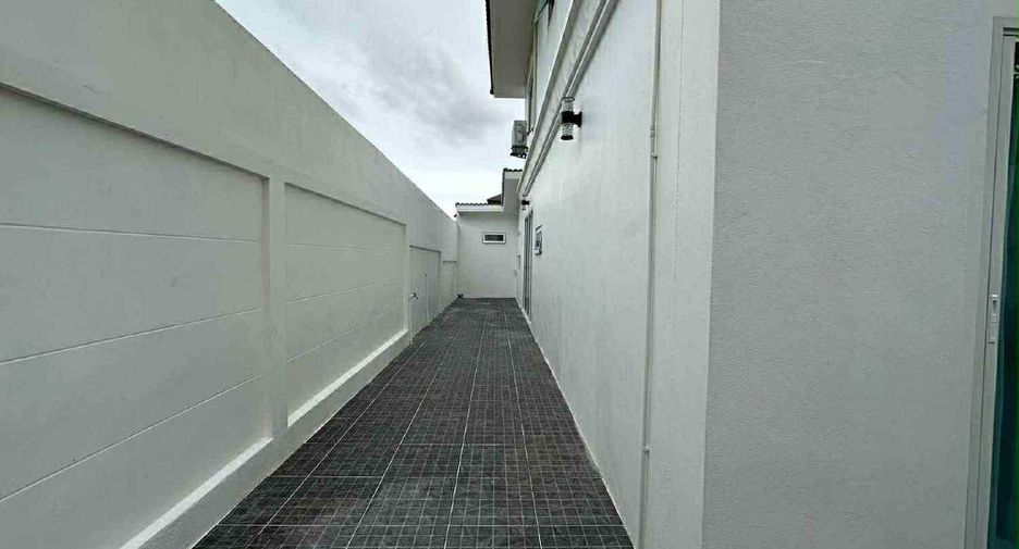 Casa en venta de 5 habitaciones en Bang Lamung, Chonburi