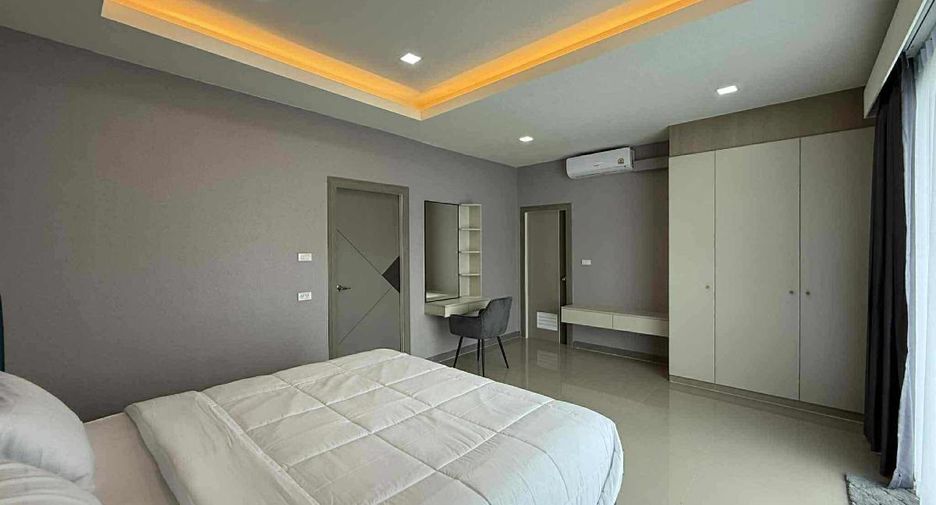 Casa en venta de 5 habitaciones en Bang Lamung, Chonburi
